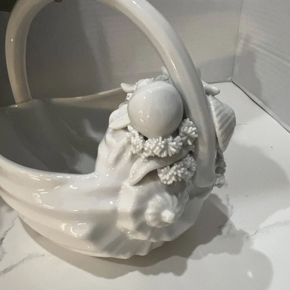 Fitz & Floyd White Porcelain Seashells Conch Bowl Basket Dish Japan 1983 Vintage